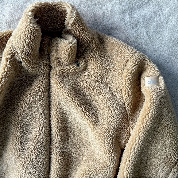 NWOT Alo Yoga Sherpa Jacket Fleece Size S - Picture 8 of 13